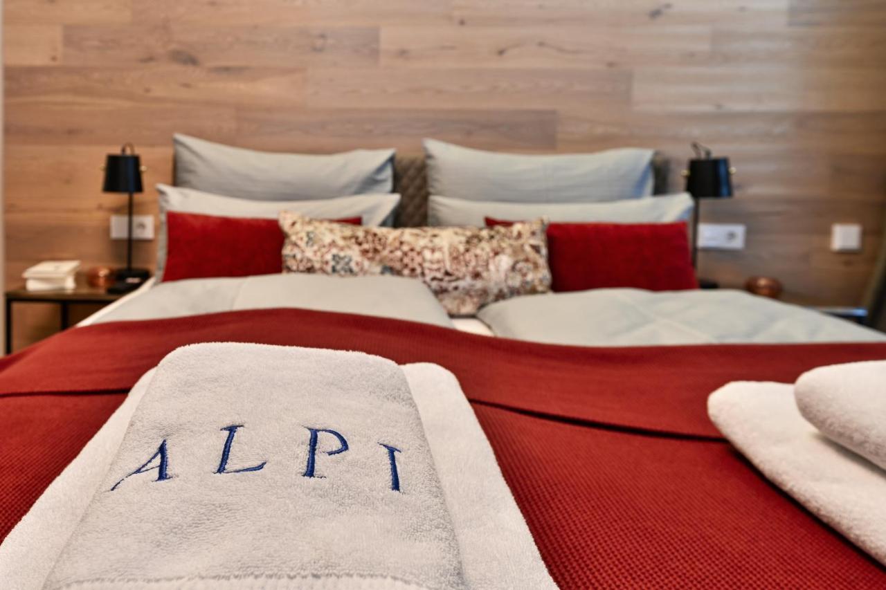 Boutique Chalets Alpi - Private Sauna & Cinema Гармиш-Партенкирхен Екстериор снимка
