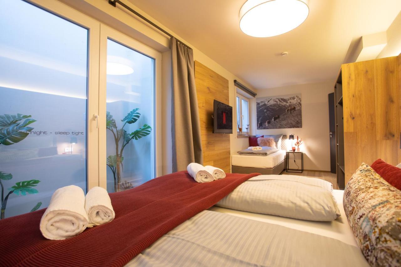 Boutique Chalets Alpi - Private Sauna & Cinema Гармиш-Партенкирхен Екстериор снимка