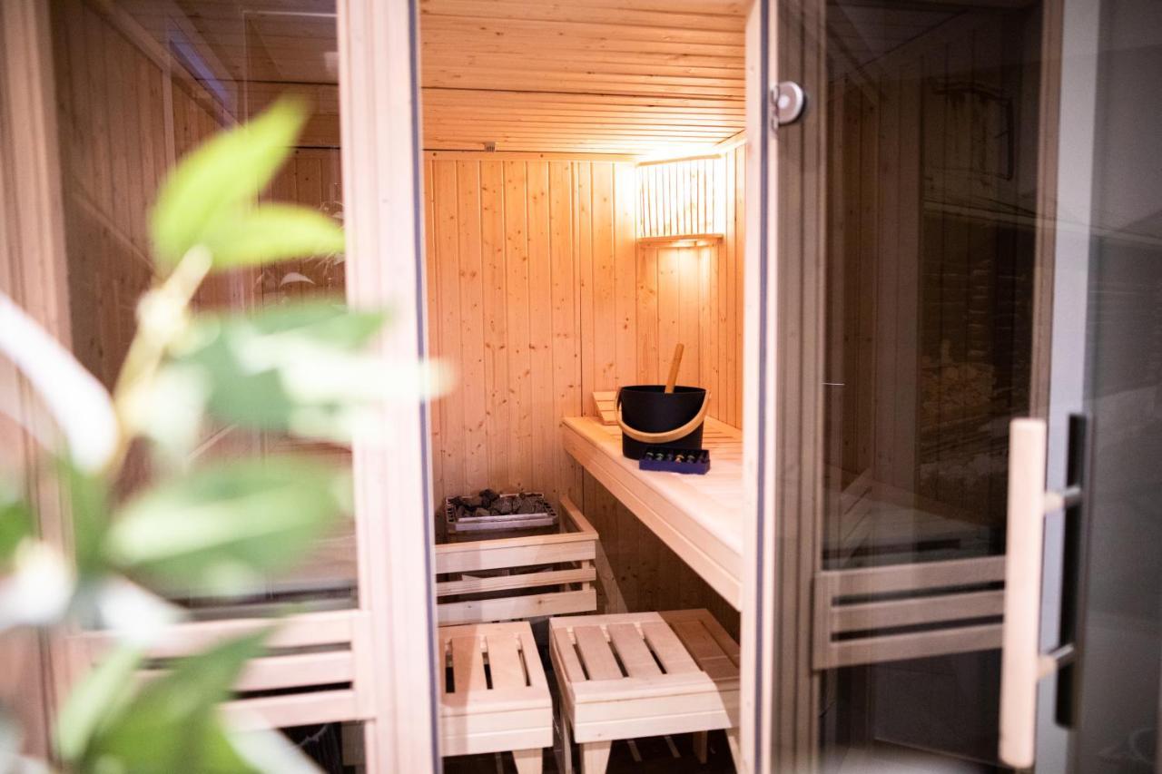 Boutique Chalets Alpi - Private Sauna & Cinema Гармиш-Партенкирхен Екстериор снимка