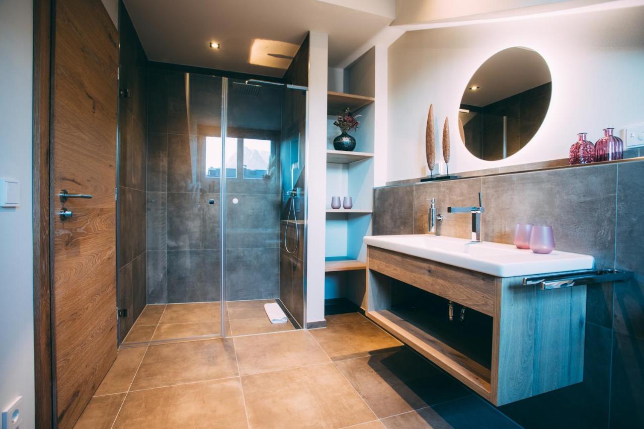 Boutique Chalets Alpi - Private Sauna & Cinema Гармиш-Партенкирхен Екстериор снимка